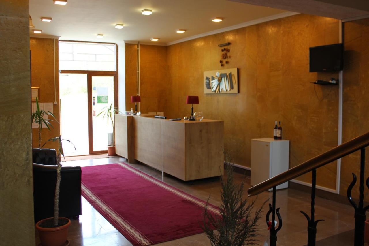 Diligence Hotel & Restaurant Dilijan Exterior foto