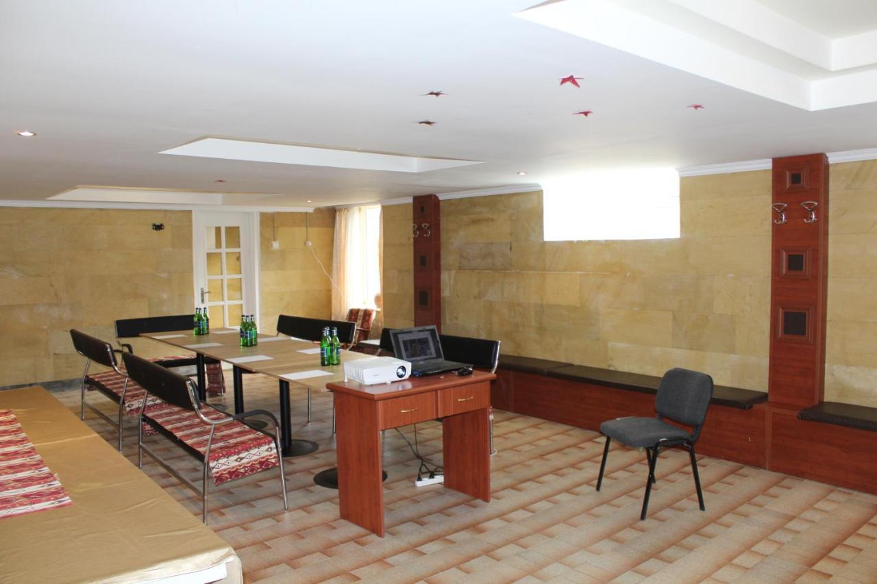 Diligence Hotel & Restaurant Dilijan Exterior foto