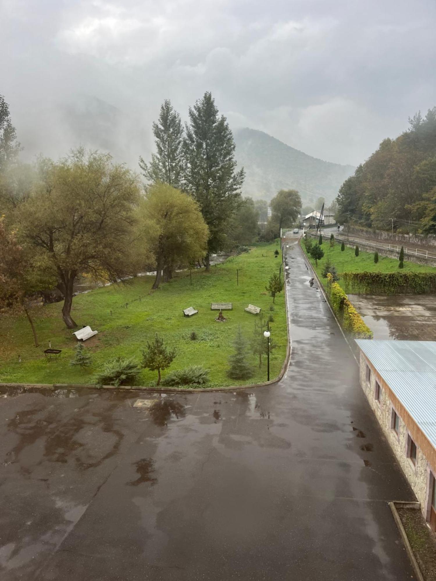 Diligence Hotel & Restaurant Dilijan Exterior foto